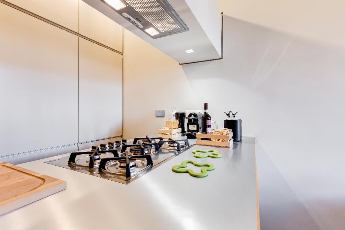 Residenza Borgo Pio Apartment โรม ภายนอก รูปภาพ
