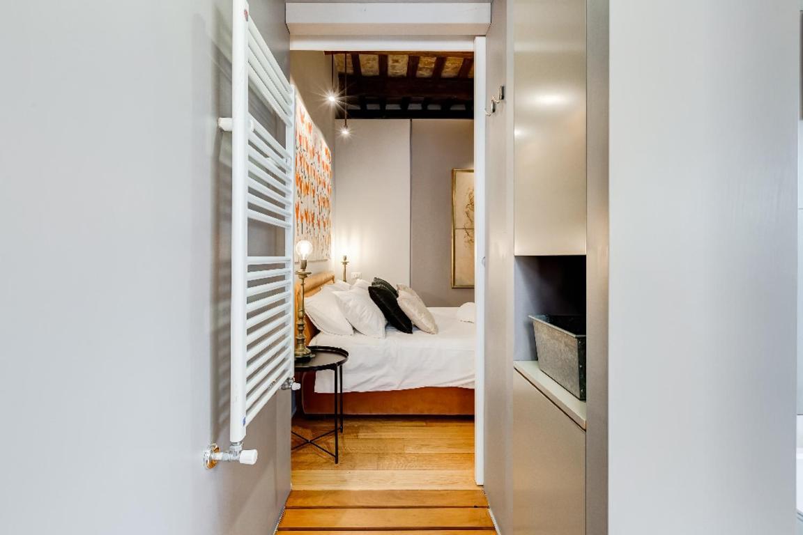 Residenza Borgo Pio Apartment โรม ภายนอก รูปภาพ