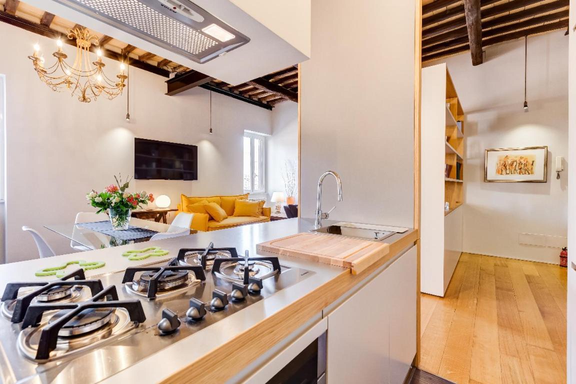 Residenza Borgo Pio Apartment โรม ภายนอก รูปภาพ