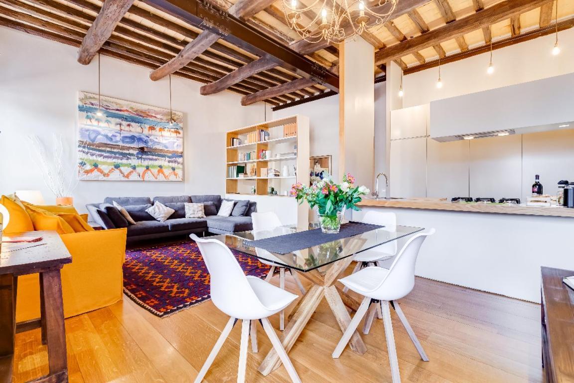 Residenza Borgo Pio Apartment โรม ภายนอก รูปภาพ